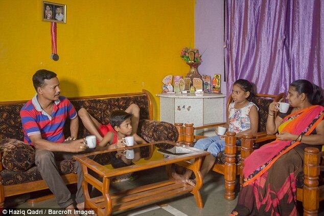 O sonho do garoto é sair no livro mundial dos recordes, o
Guinness World Records, e fazer com que sua família tenha ainda mais orgulho
dele

 