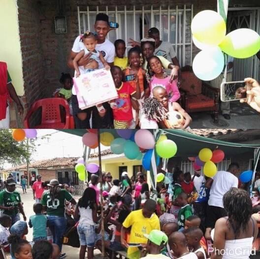 Mina enche crianças de carinho na Colômbia