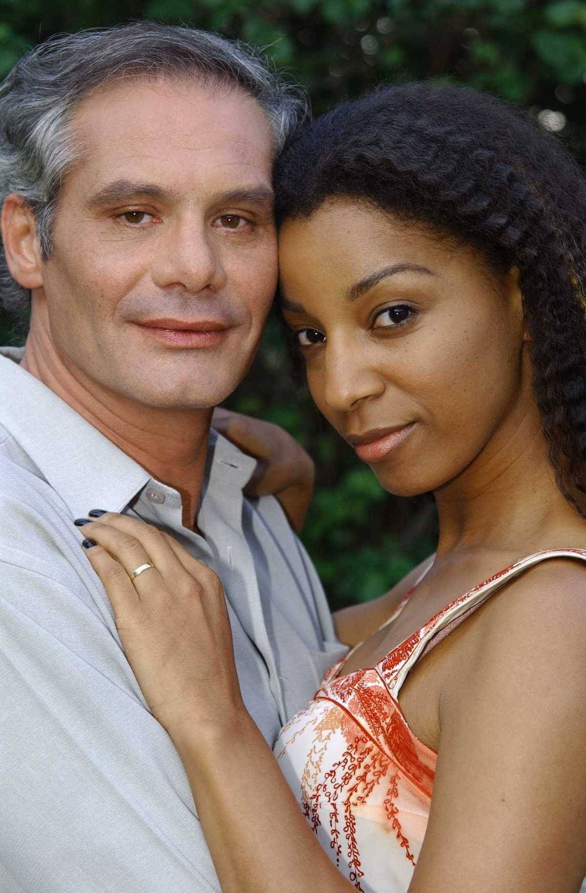Luto
Morreu nesta semana, o ator Nuno Melo, que atuou na novela Senhora do Destino. Ele tinha 55 anos, sofria de hepatite C e, recentemente, descobriu câncer no fígado
