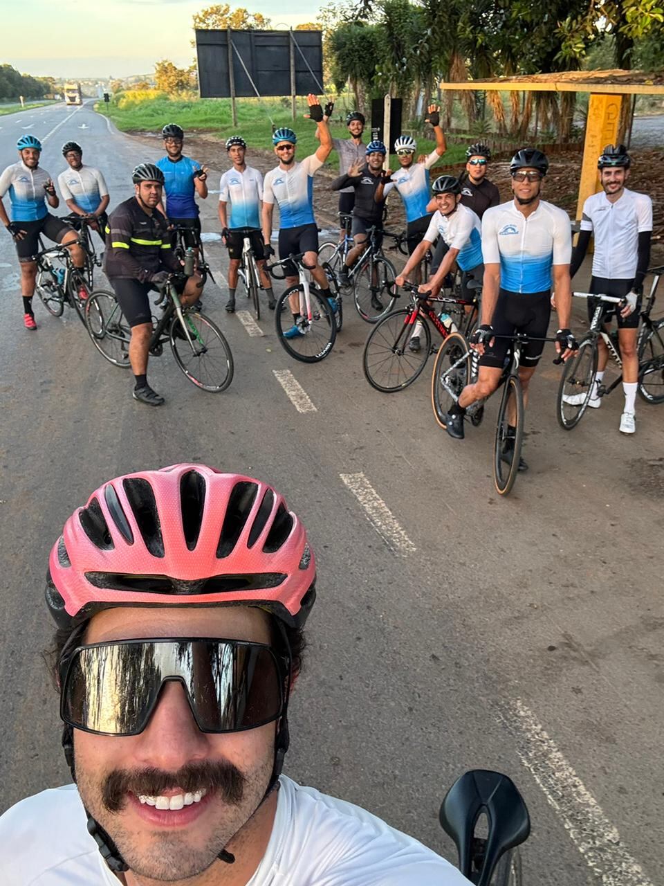 Ciclistas atropelados, BR-040, Paraopeba, van