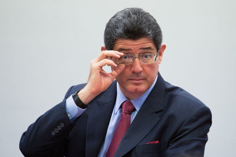 Ministro da Fazenda, Joaquim Levy diz: "Nós estamos fazendo essa reorientação porque o crescimento vinha se desacelerando"