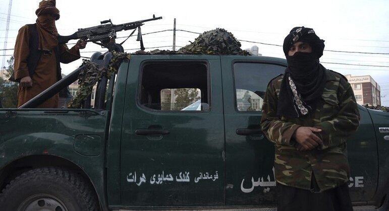 Talibãs assumiram controle do Afeganistão em agosto de 2021
