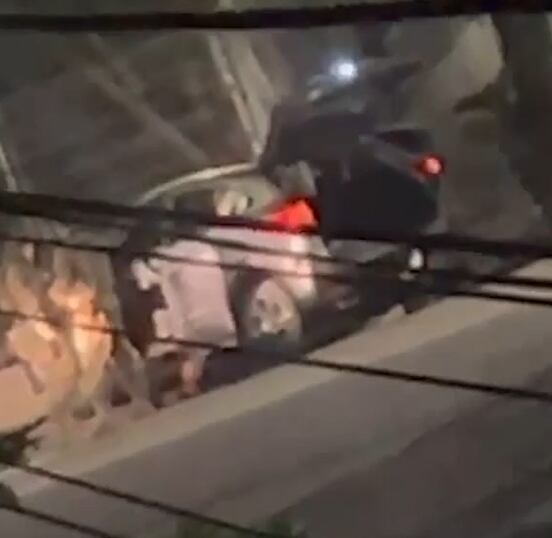 As informações da DRACO (Delegacia de Repressão as Ações Criminosas Organizadas e Inquéritos Especiais) era de que os milicianos estavam em dois automóveis na BR-465, conhecida como a antiga estrada Rio-São Paulo. Durante o acompanhamento da PRF ao veículo dos criminosos, tiros foram disparados pelos milicianos e houve confronto.