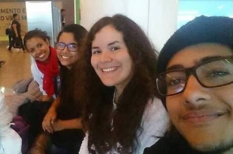 A partir da esquerda: Iasmin, Nathália, Maria Paula e Kaleu