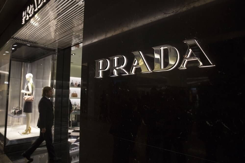 Na loja da Prada, mais um gasto no cartão adicional de Claudia Cruz: US$ 1.685,40