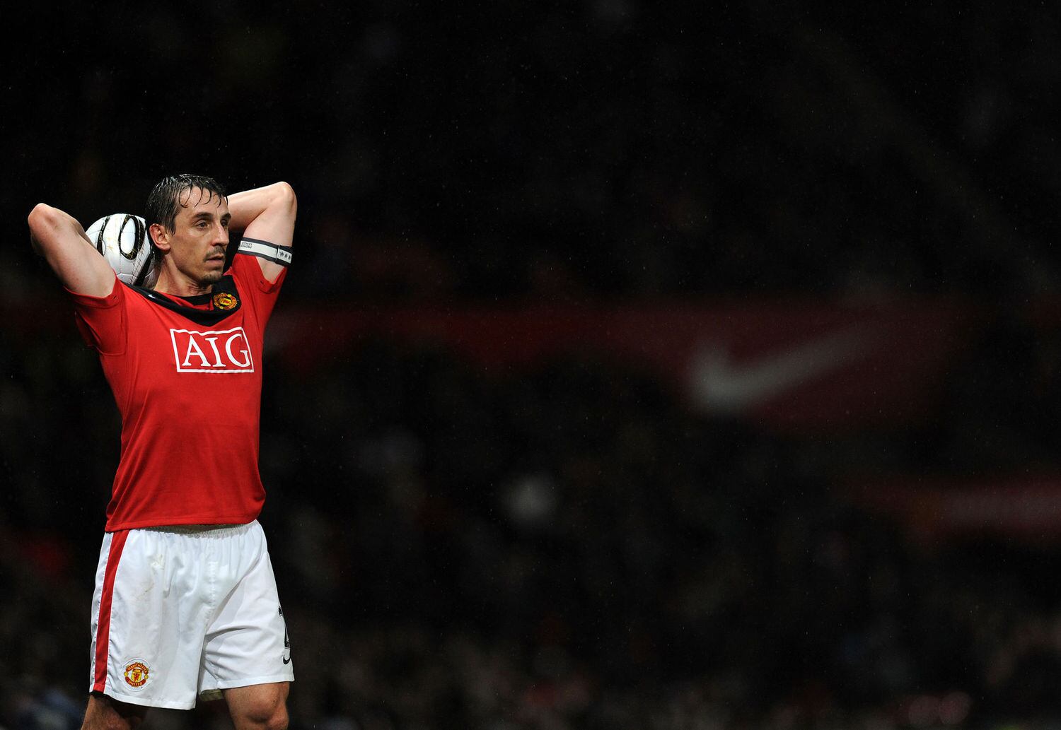 MORNO - Gary Neville, lenda do Manchester United, acredita que o clube precisa de reforços para competir pelo título da Premier League. Para o ex-lateral, falta qualidade na equipe dos Red Devils.