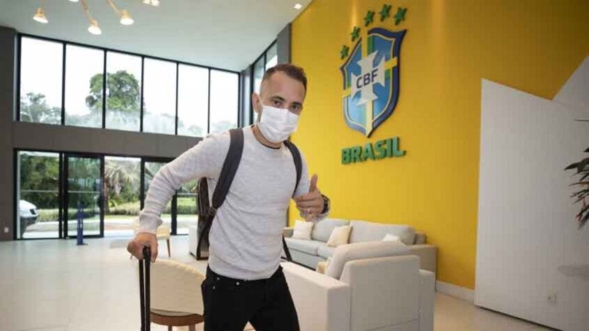 Everton Ribeiro é um dos destaques da seleção