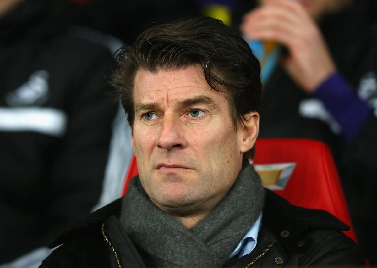 Michael Laudrup, um
dos cabeças da Dinamáquina no começo dos anos 1990, está na Premier League comandando
o modesto Swansea