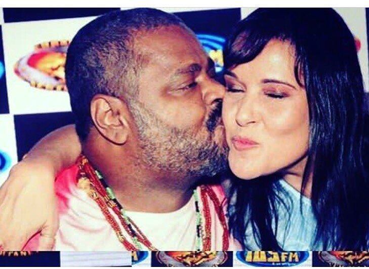 Xavier era amiga do cantor Arlindo Cruz. Nas redes sociais, não faltam homagens da radialista ao sambista, que permanece internado desde 2017 após sofrer um AVC 