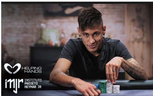 As férias de Neymar continuam a todo vapor. Depois de dar uma canja em um show de pagode, encontrar com ring girls nos Estados Unidos e ser flagrado bêbado em um vídeo que vazou na web, o jogador do Barcelona, agora, será atração em um torneio de pôquer. O torneio beneficente acontece no dia 26 deste mês no Holiday Inn Parque Anhembi, durante o Circuito Brasileiro de Pôquer (BSOP) São Paulo e vai ter transmissão on-line na PokerStars.tv, com as presenças do próprio Neymar Jr, amigos do craque, celebridades e jogadores de pôquer. Toda a renda das inscrições (buy-in de R$ 3.000,00) será revertida para o Instituto Neymar Jr. Os prêmios em disputa incluem uma entrada para o BSOP Millions, itens promocionais com a assinatura de Neymar Jr, prêmios exclusivos do PokerStars e muito mais