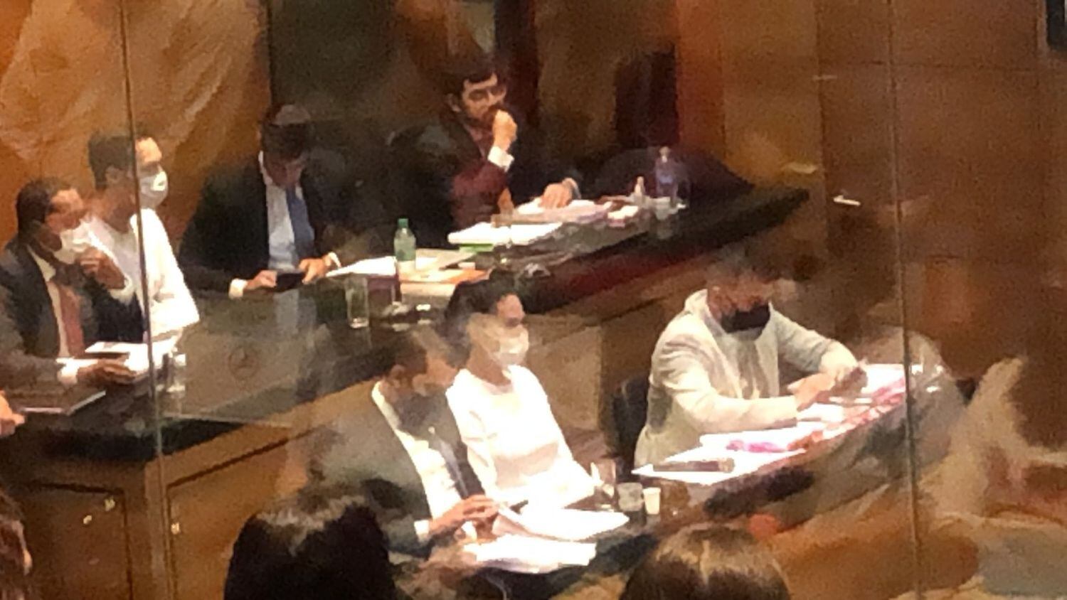 Jairo e Monique são julgados pela morte de Henry