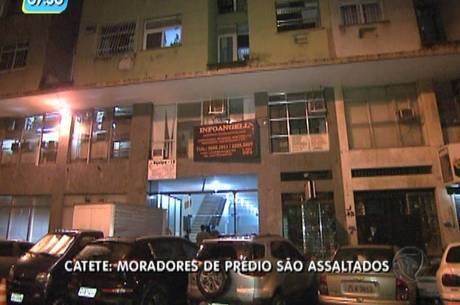 Cerca de dez suspeitos invadiram prédio, dizem testemunhas