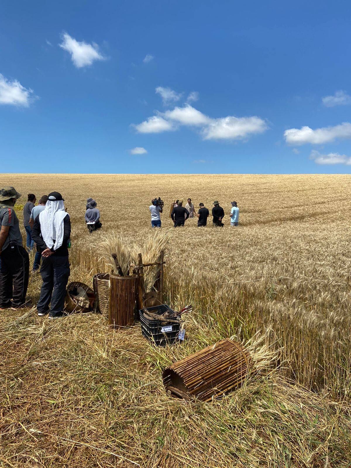 As gravações de Reis começaram com o ator Rafael Gevú no set, na cidade Guarapuava
