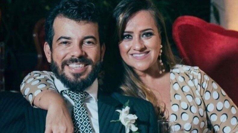 Casal estava na motocicleta que se chocou na mureta