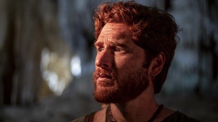 Davi (Cirillo Luna) é perseguido por Saul (Carlo Porto) na quinta temporada de Reis