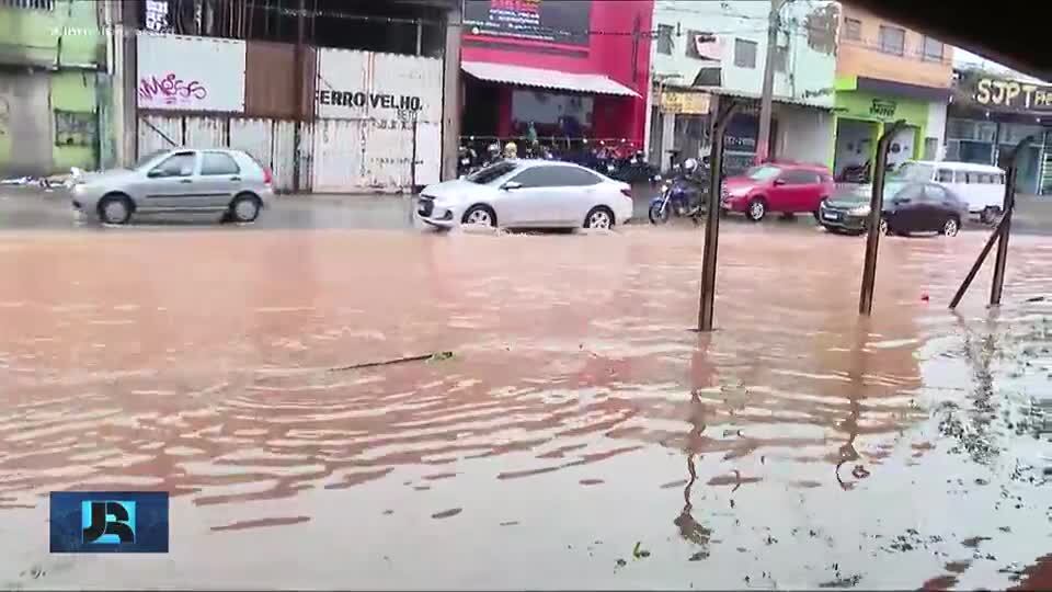 Belo Horizonte registra, em apenas 3 horas, quase toda a chuva esperada para abril