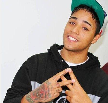 MC Daleste foi morto com um tiro durante um show