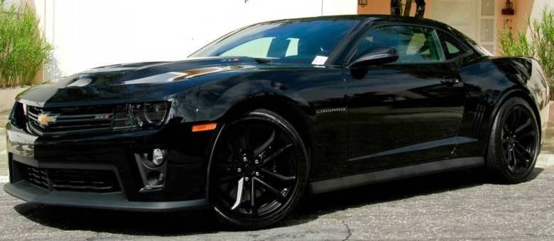 Versão topo de linha tem visual exclusivo baseada na carroceria anterior do Camaro