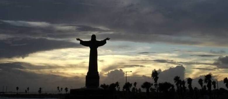 A porcentagem de latinos que se definiu como evangélica passou de 12% em 2010 para 16% em 2014, diz pesquisa (Imagem de Jesus Cristo no Texas)