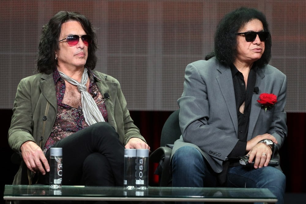 Os lendários Gene Simmons e Paul
Stanley, do Kiss, montaram o Los Angeles Kiss, time de Arena Football, uma
espécie de futebol-americano society jogado em campo reduzido