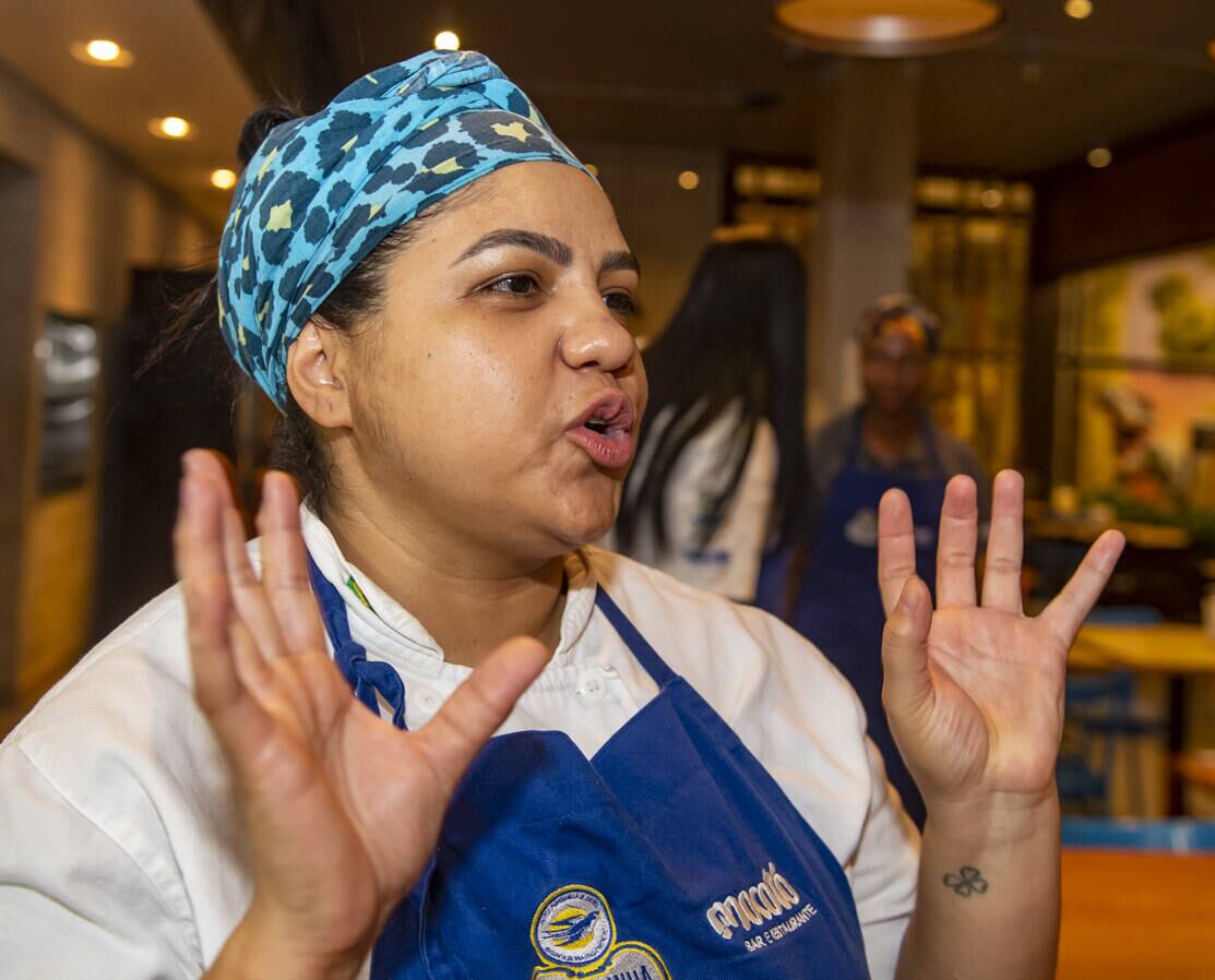 São Paulo, SP - 21.12.2023 - Compras de Natal - Movimentação de consumidores para últimas compras para comemorar o Natal no Shopping D, zona norte da Cidade. Foto Edu Garcia/R7