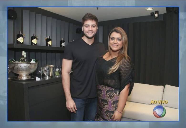 O marido de Preta Gil se irritou com uma seguidora da cantora que criticou o casal

+ Zilu relembra a traição de Zezé Di Camargo: "Levei um tiro na alma". Veja as fofocas da Hora da Venenosa!