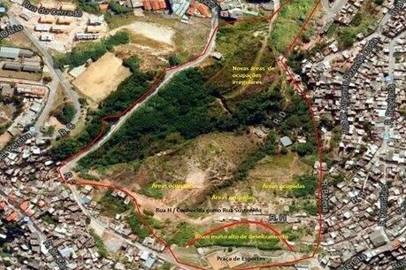 Casas foram construídas em cima de um aterro