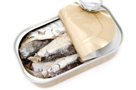 A sardinha é rica em ômega 3, que é anti-inflamatório