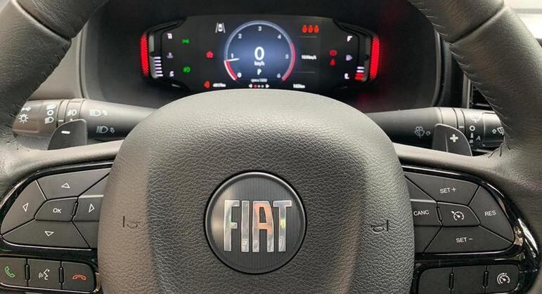 Tela do cluster digital é de 12 polegadas