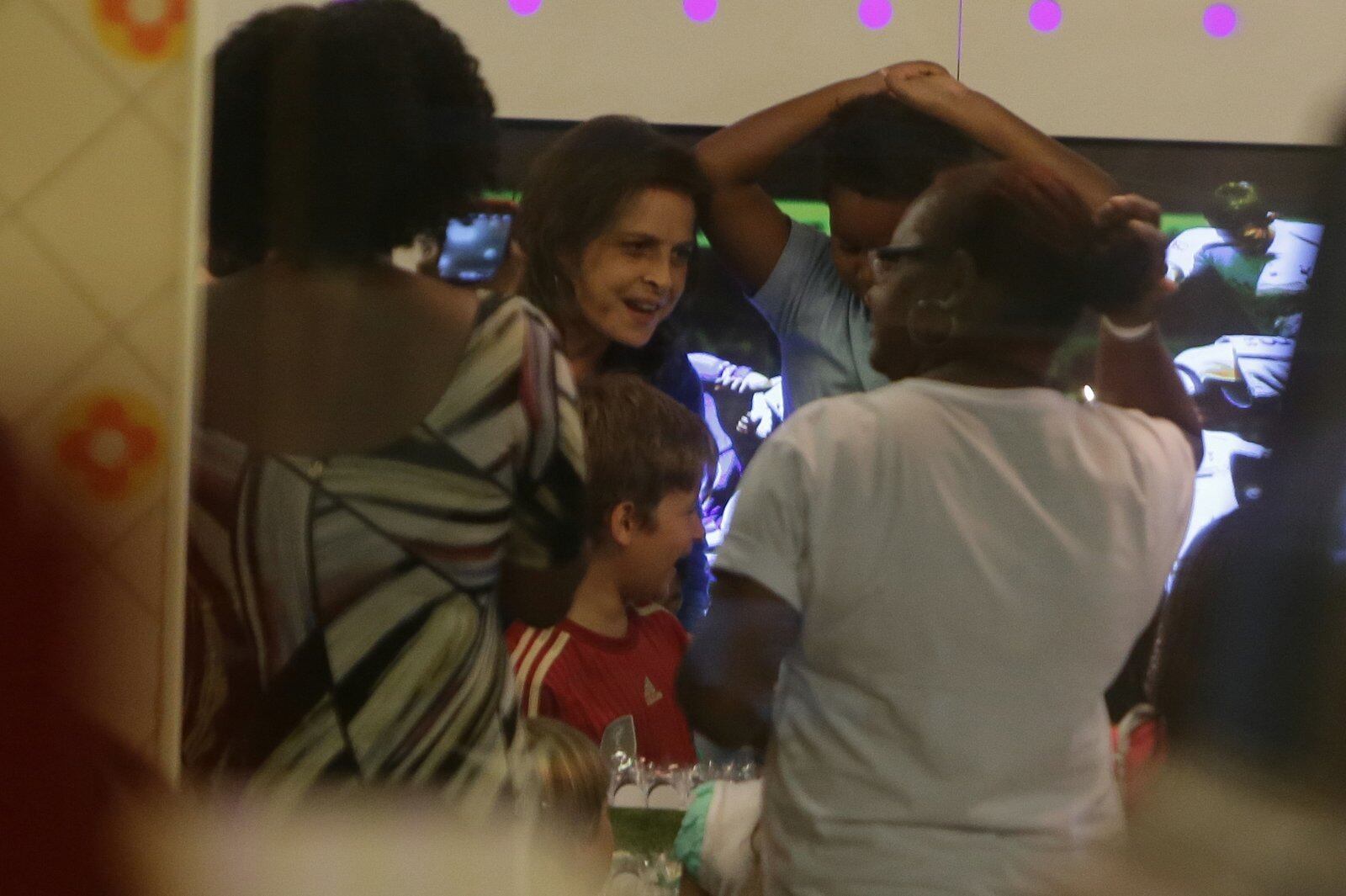 A atriz se afastou da novela Império para cuidar de uma rouquidão causada por uma faringite depois de meses gravando em ritmo acelerado