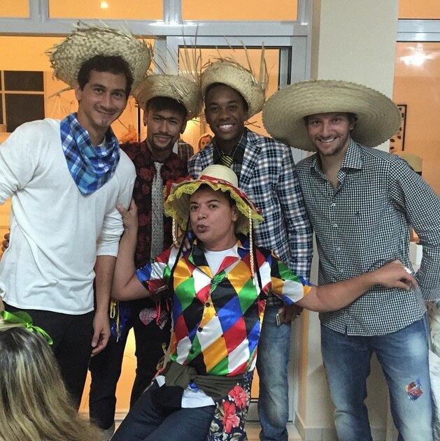 O promoter David Brazil também estava lá