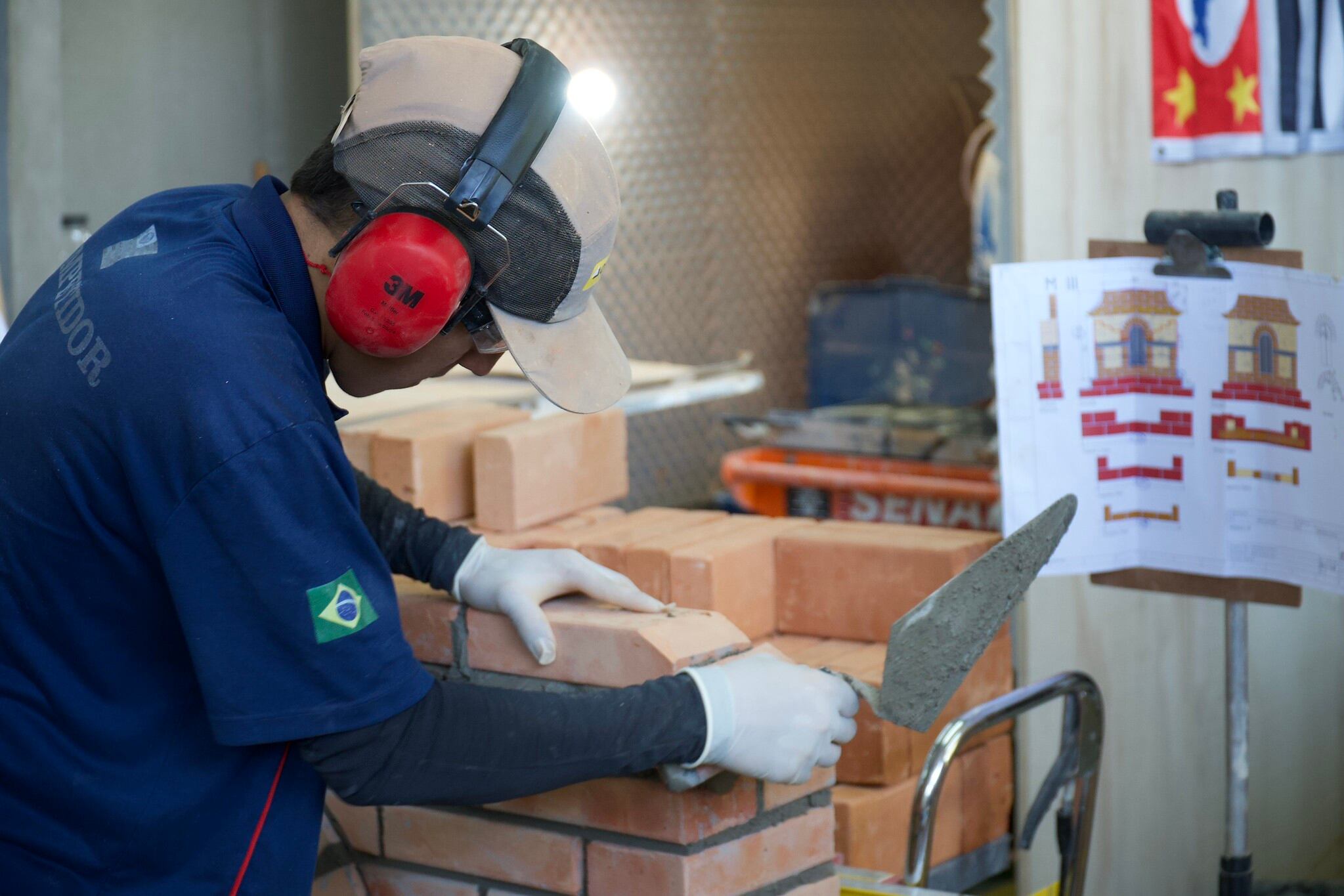 São Paulo, 04/09/25 - Seletivas presenciais da WorldSkills Brasil 2025. Saint-Gobain: Construção em alvenaria e Pintura decorativa.