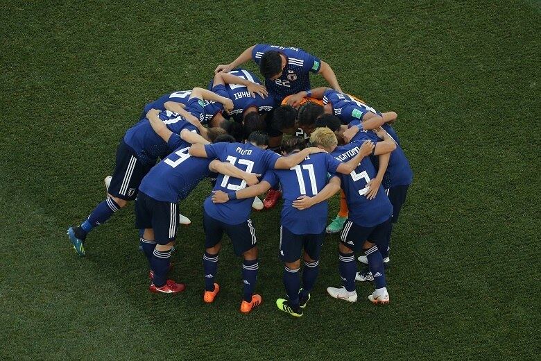 Instantes antes de jogo contra a Polônia, a preparação dos japoneses