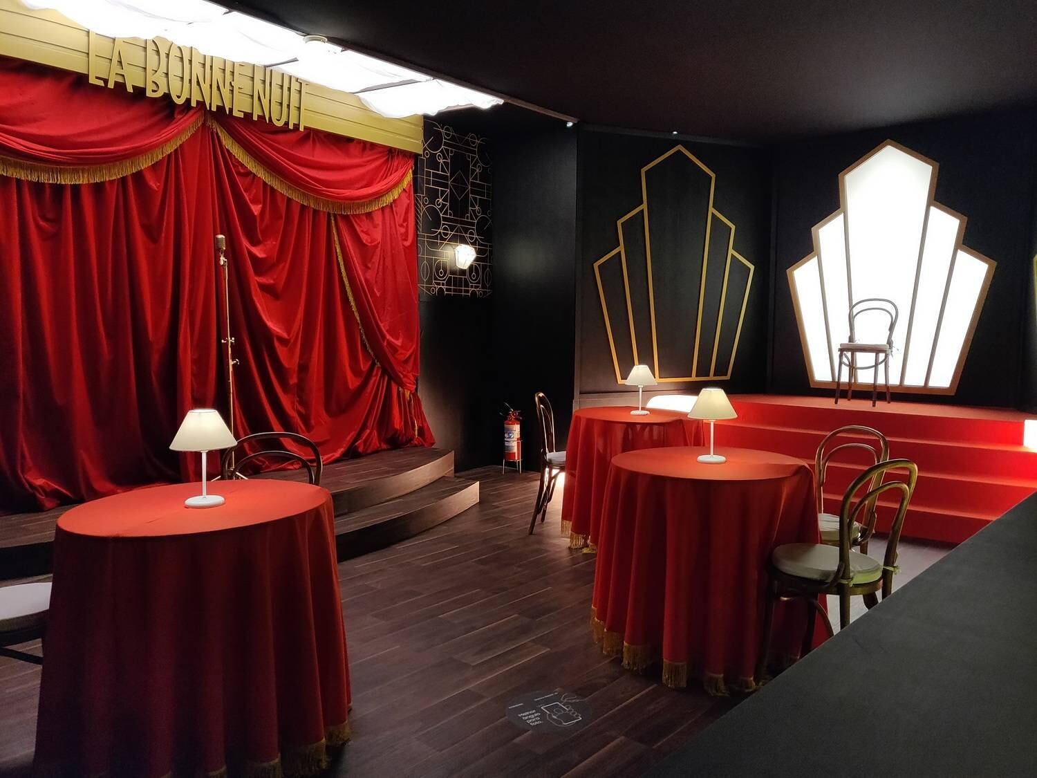 O palco está aberto para os mais talentosos se apresentarem