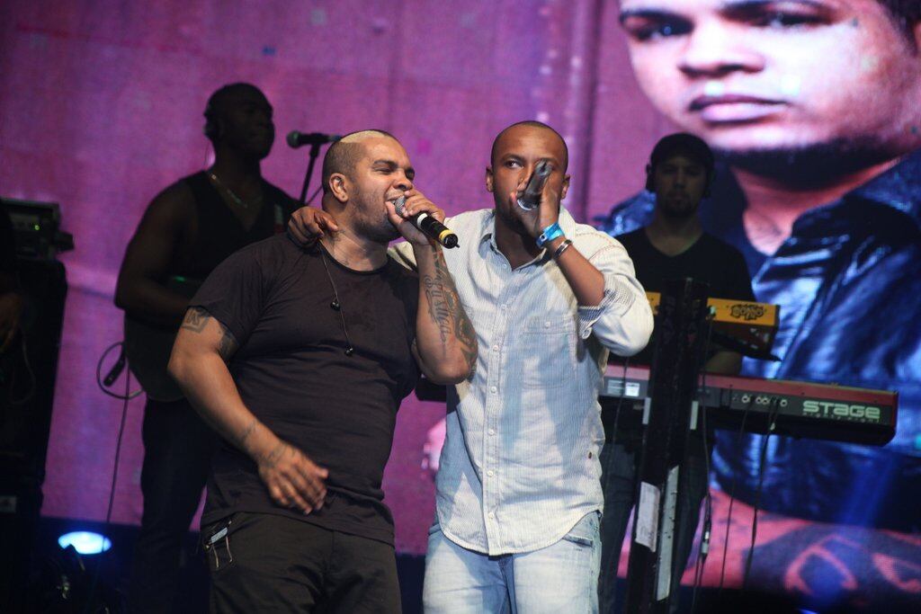 O ex-vocalista do Exaltasamba ainda subiu ao palco para fazer um dueto com Rodriguinho