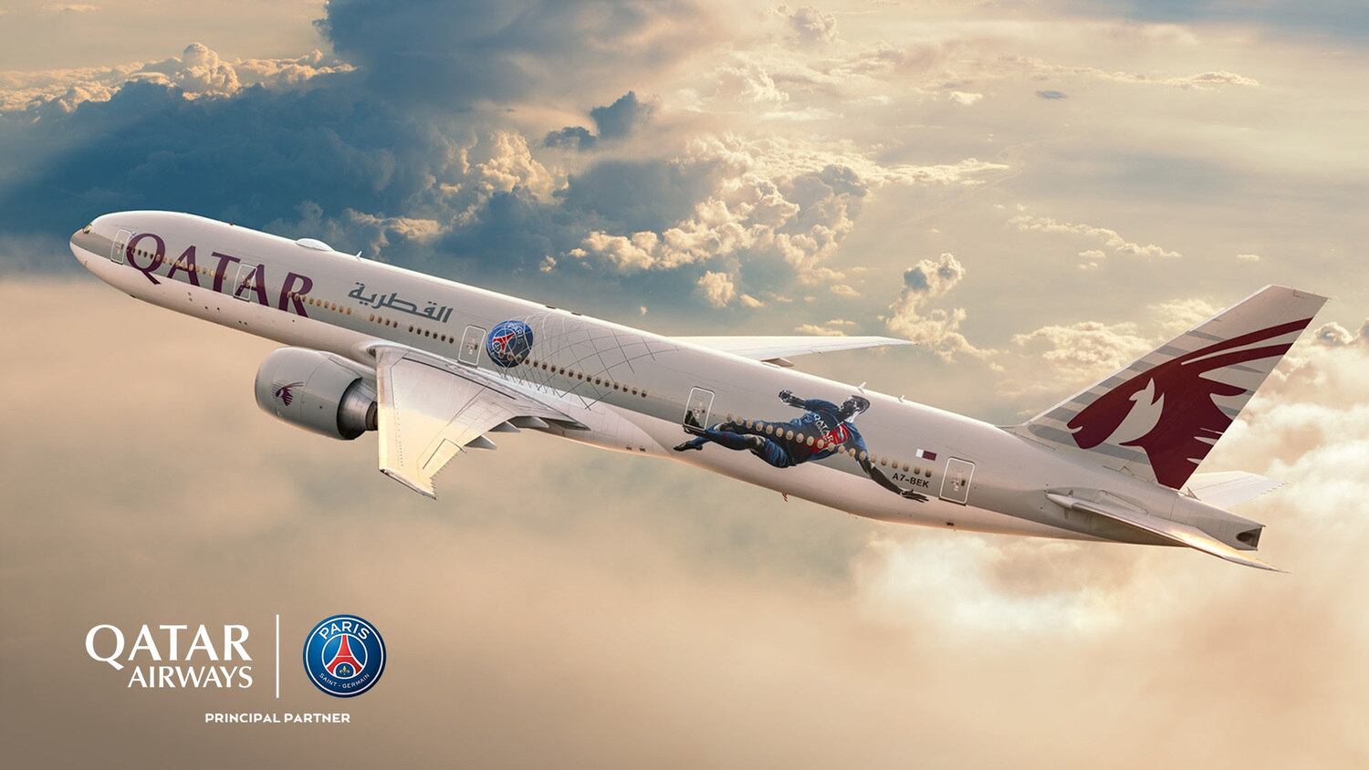 Qatar Airways: adesivo do Paris Saint-Germain em aeronaves Boeing 777