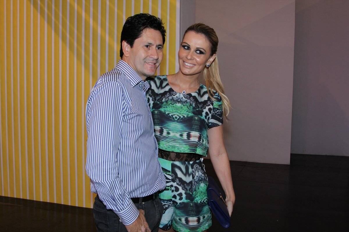 Cantor Giovani e a esposa 