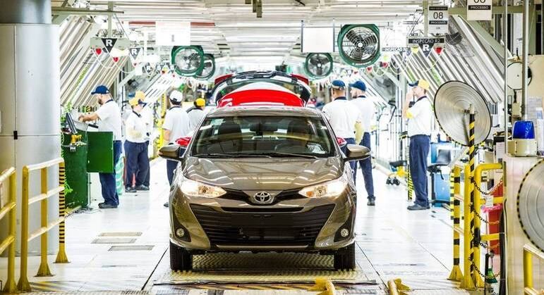 Empresa contratará mais 100 funcionários para atuação no terceiro turno da linha de montagem