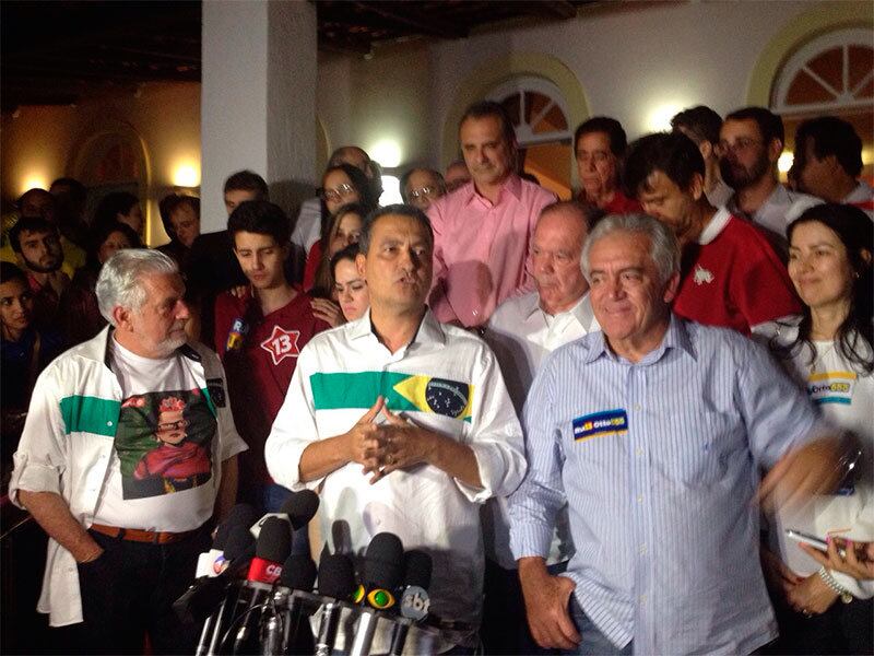 O candidato recebeu a imprensa no Palácio de Ondina