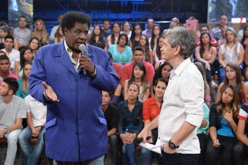 Tony Tornado passa por cirurgia e está hospitalizado