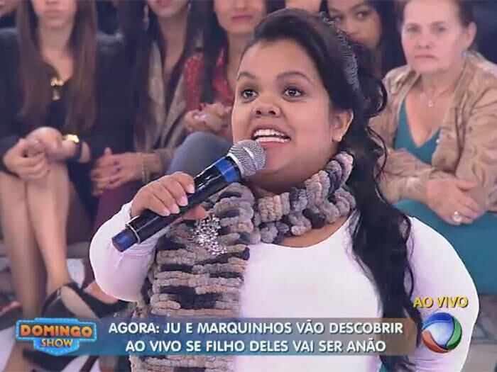 

Em conversa com o R7, Juliana revelou que está de 26 semanas e quatro
dias e que a gravidez está indo tudo muito bem

 



— A gravidez está suberbem, o bebê mexe, pula, chuta, só
falta cantar. Eu tive um probleminha de respiração porque causa das mudanças do
tempo e por conta do crescendo do bebê, pois estava comprimindo o pulmão. Mas agora, de
resto, está tudo muito tranquilo graças a Deus

+ Aproveite e confira as matérias do programa Domingo Show

+ Já curtiu a página do Domingo Show no Facebook? É só clicar!

+ Siga o Domingo Show no Twitter e receba todas as notícias do programa
