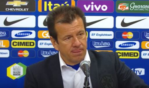 Dunga tinha salário registrado de R$ 612 mil em carteira quando funcionário da CBF