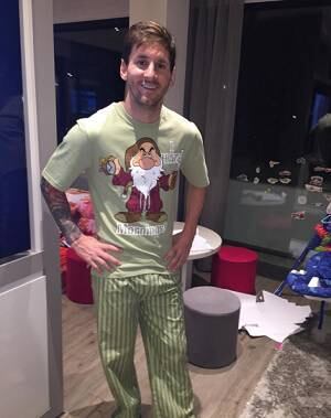 Vai dizer que você já viu o craque de pijama?