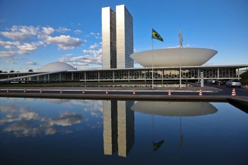 Caso o Congresso resolva voltar ao fator 85/95 fixo em relação à regra antiga, impacto adicional será de R$ 1,101 trilhão até 2050