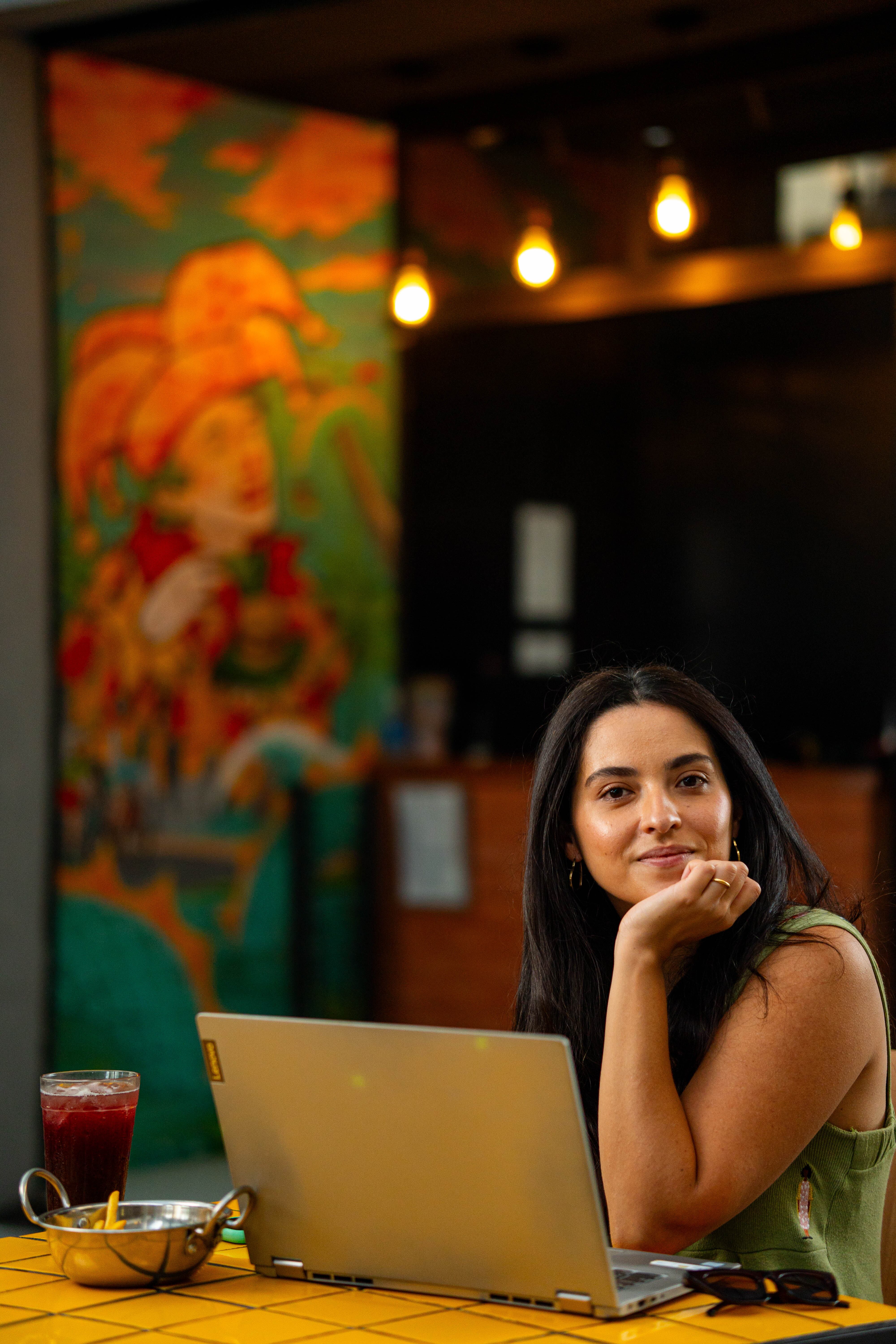 Thamires Abreu, sócia do Coringa do Beco, na Vila Madalena