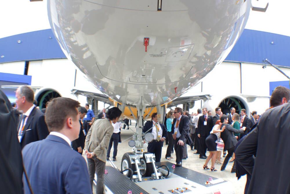 Conheça o novo E190-E2 da Embraer