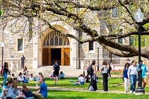 Universidade nos EUA oferece bolsa para brasileiros