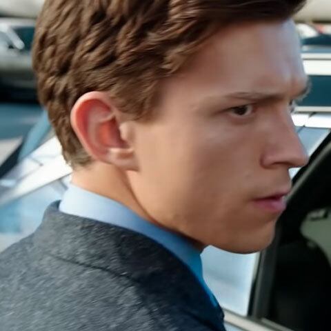 Aqui temos a estreia do ator Tom Holland, que traz aos cinemas um Homem-Aranha mais moderno e mais infantil. Fica no meio do ranking pelo personagem principal e por alguns problemas de roteiro.