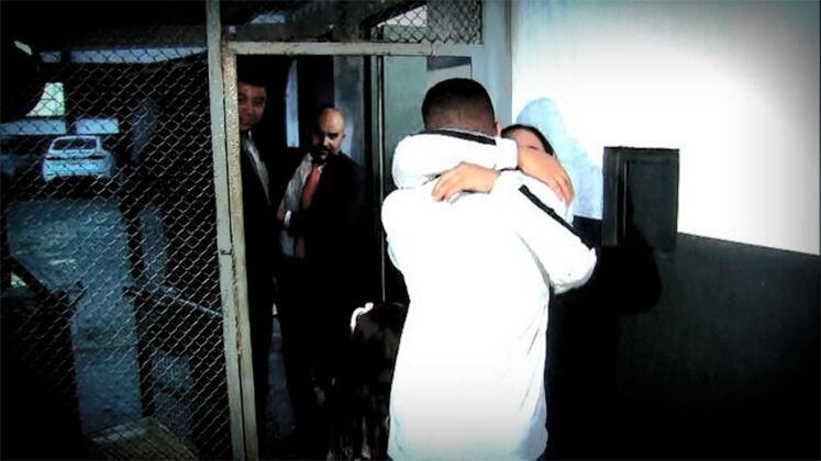 O momento da Liberdade de Daniela dos Anjos. Ela ficou presa um mês

