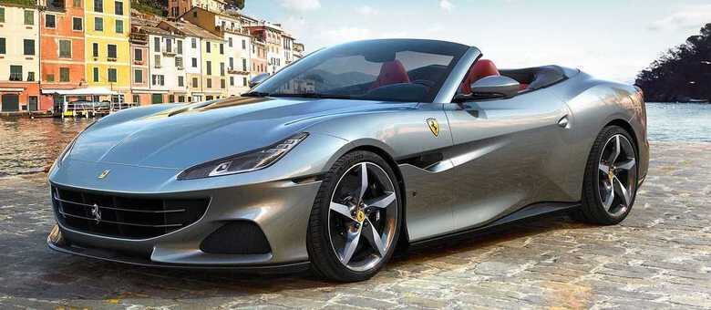 Novo parachoque, grade e abertura lateral junto à caixa de roda são mudanças na Portofino "M"